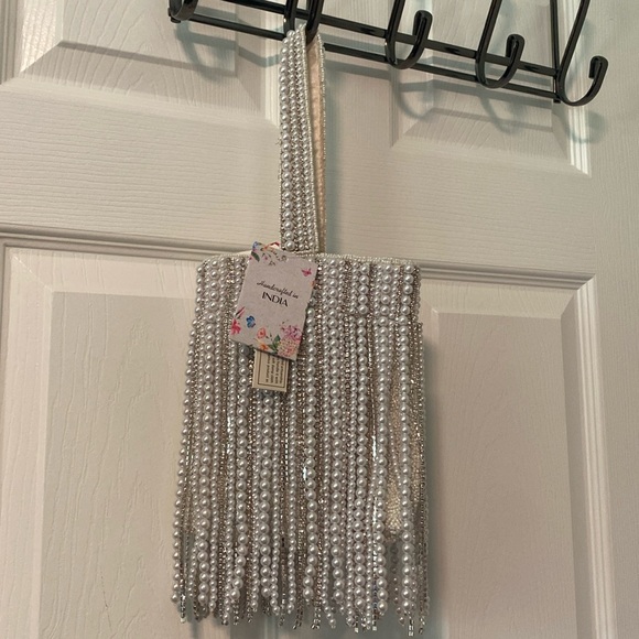 BNWT MADE IN INDIA RARE Viral Pearl Rhinestones Beaded Bag - Picture 3 of 9